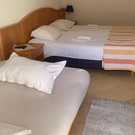 Tonina アパート *