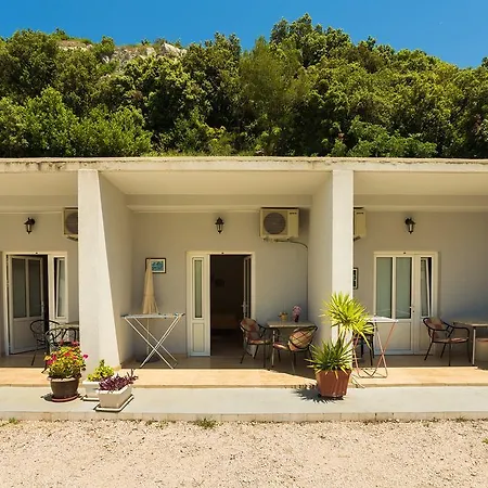 Apartment Studios Tonina
