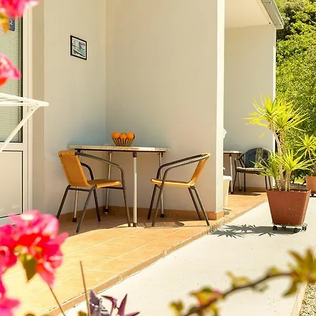 Apartment Studios Tonina *