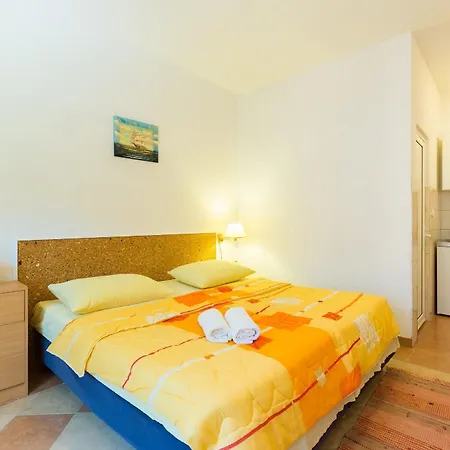 アパート Tonina ザトン